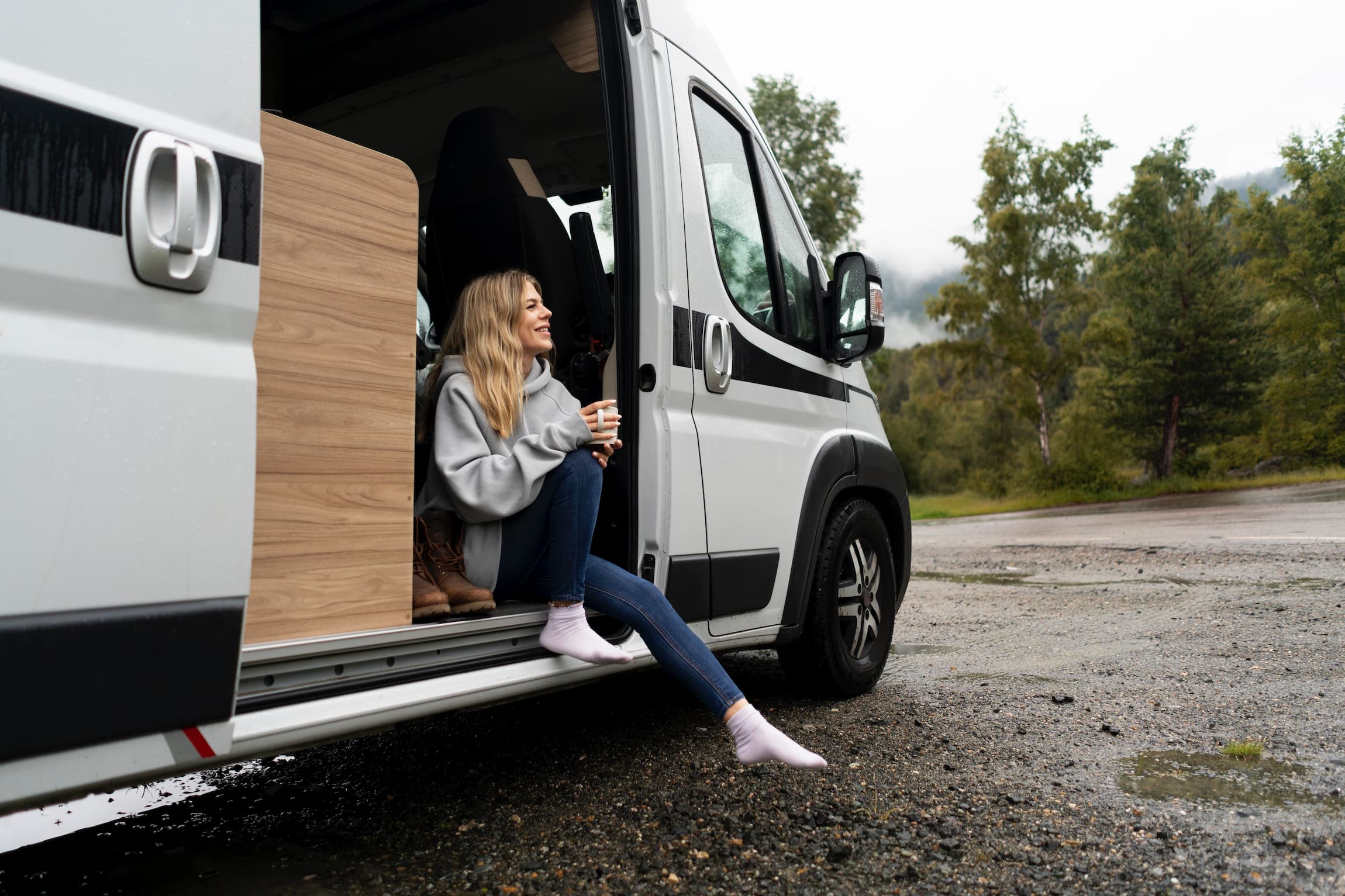 Driving a Motorhome: Tips for a Safe and Pleasant Experience